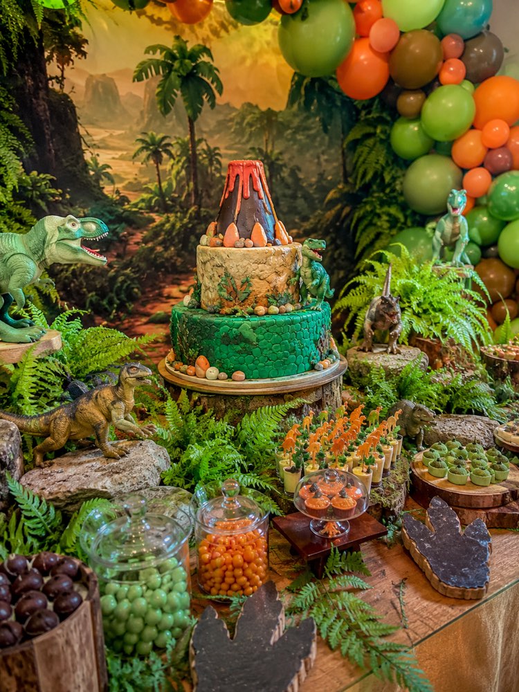 Dinosaur Party: Fun Decoration