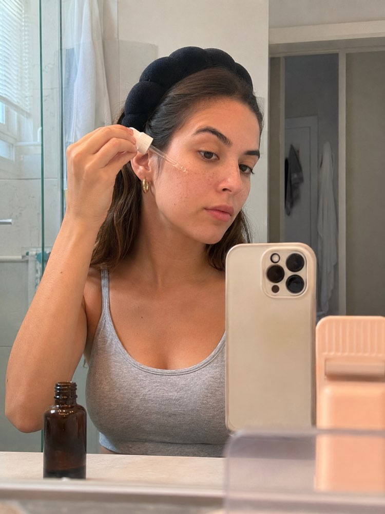 GRWM: Applying the Product in a Photo with AI