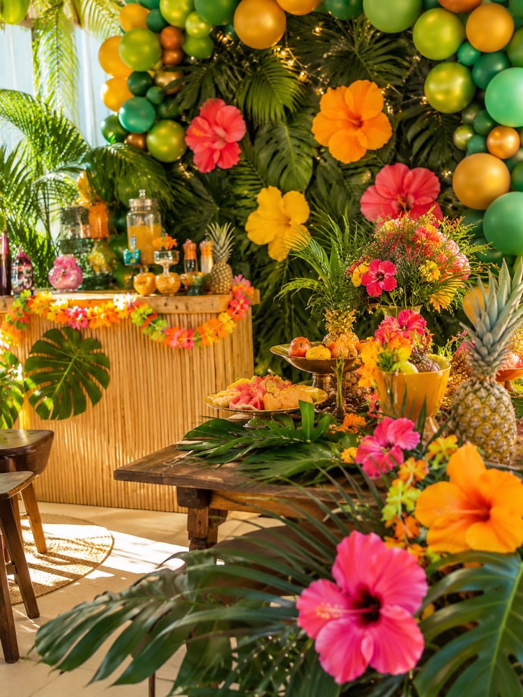 Fiesta Tropical y Luau: Decoración Vibrante