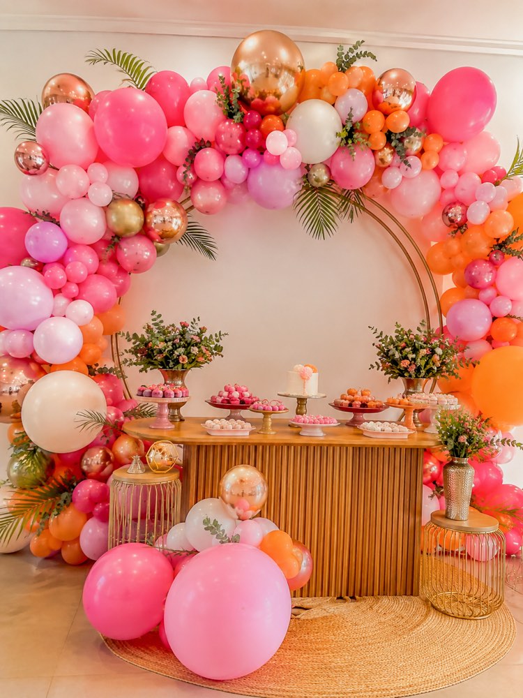 Arco di Palloncini Colorato con l’IA