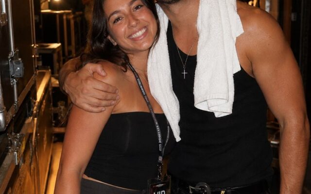 Foto no Backstage do Show com o Ídolo