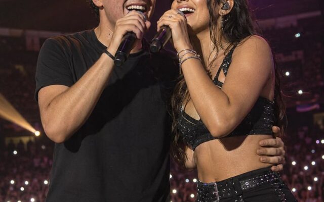 Foto Cantando no Palco com seu Ídolo