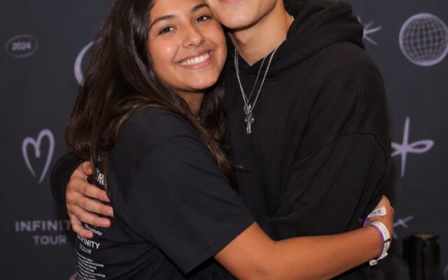 Foto de Meet & Greet Oficial com o Ídolo